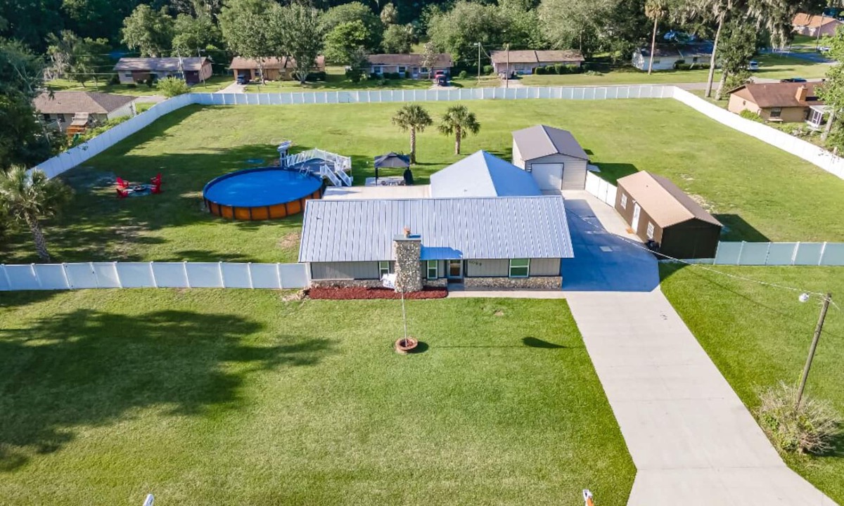 Ocala House | Private pool & game room - mins to Silver Springs