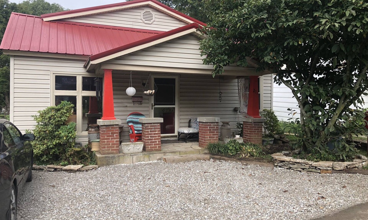 Versailles House | Red roof bungalow minutes from Keeneland race course bourbon trail. Hot tub
