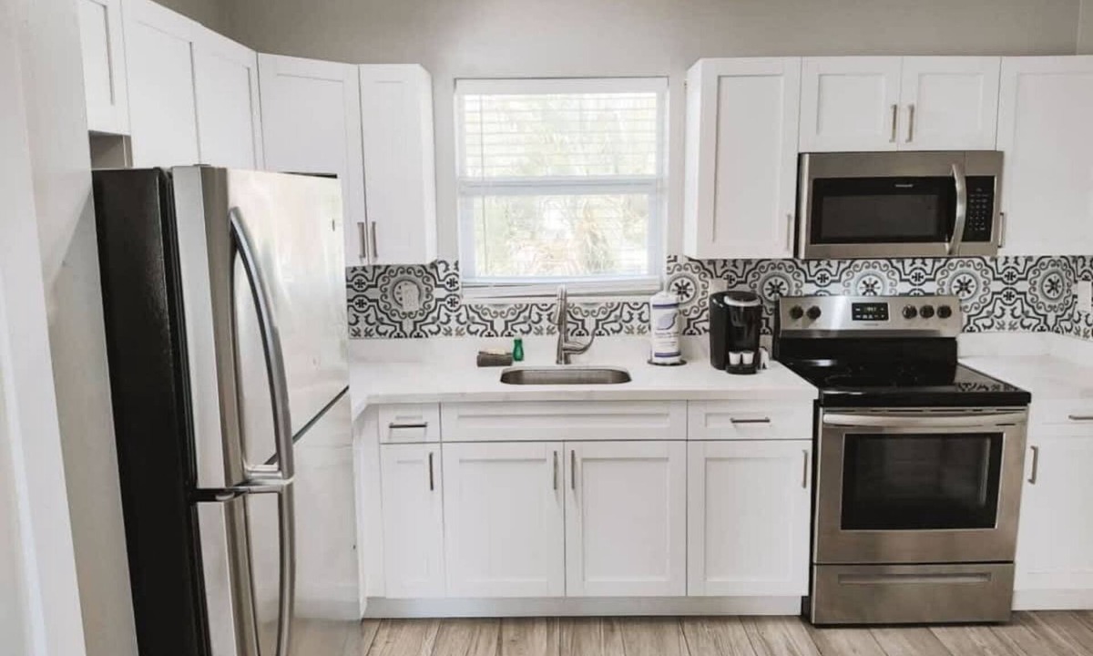 Poinciana Park Apartment | Rustic Retreats in the heart of Fort Lauderdale