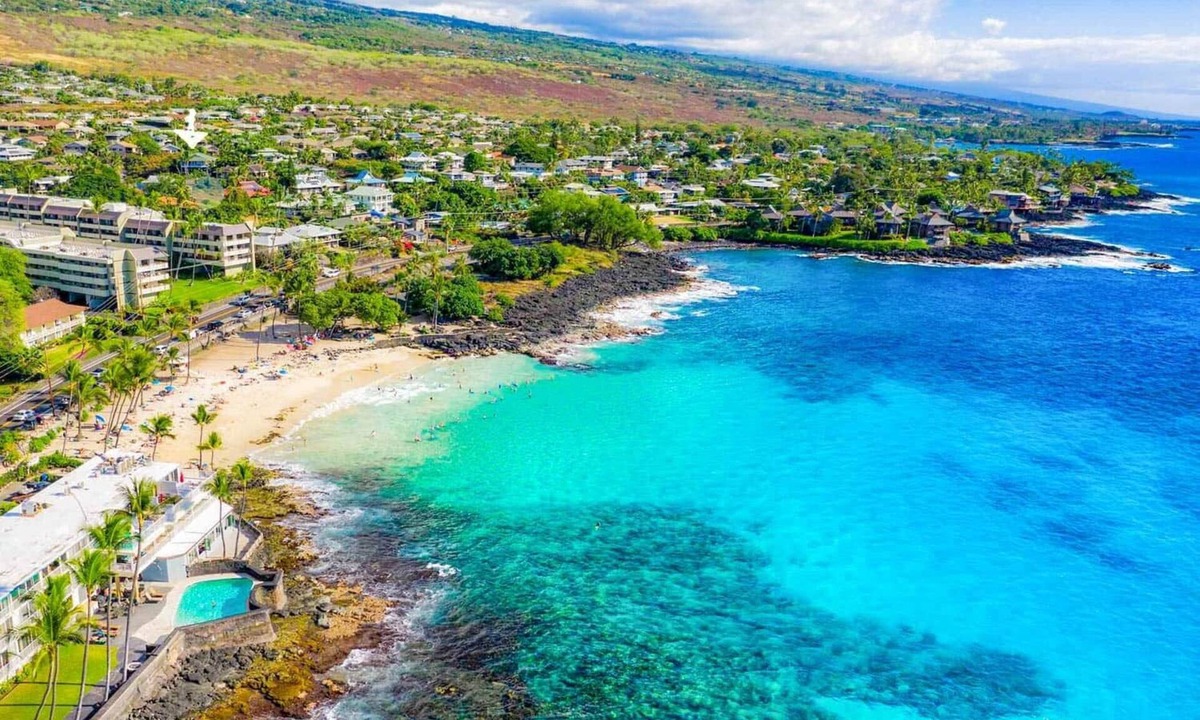 Kahaluu-Keauhou House | Spacious 5 Bedroom Kona Home w/Pool and Hot Tub!