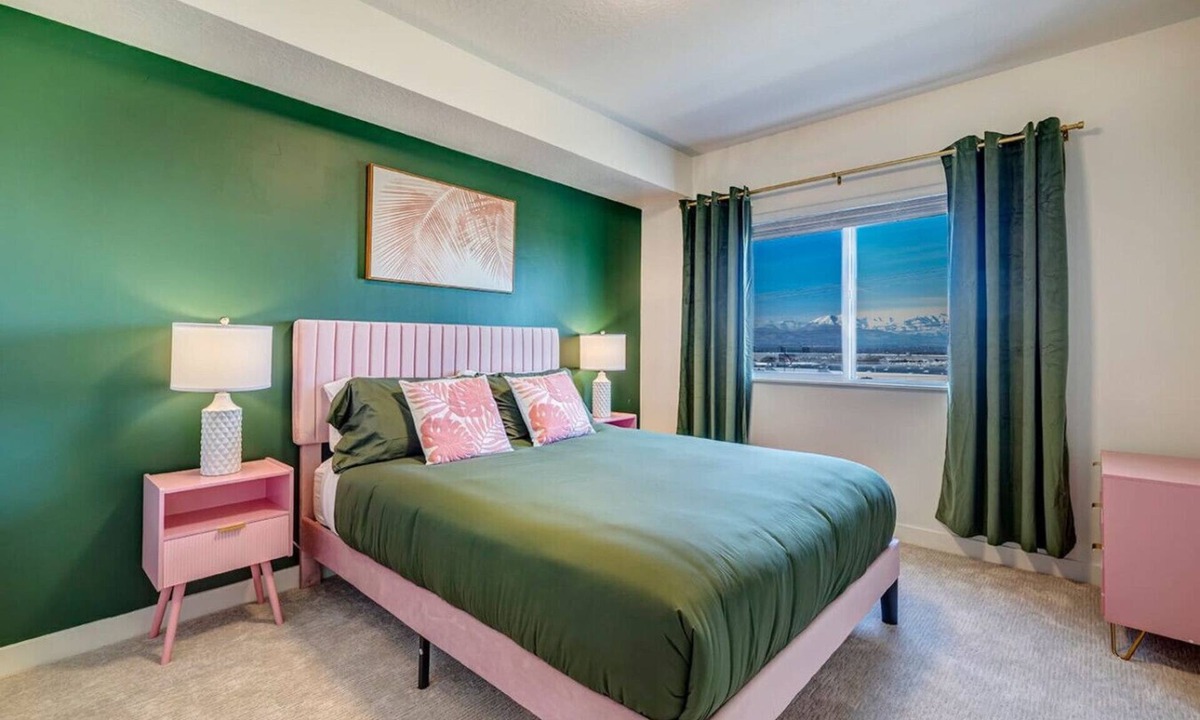 Draper Apartment | Spacious Tropical Themed 2bd 2ba