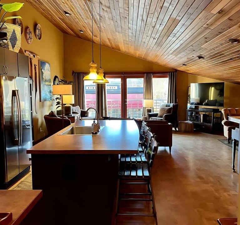 Sequim Apartment | Sqc Downtown Retreat