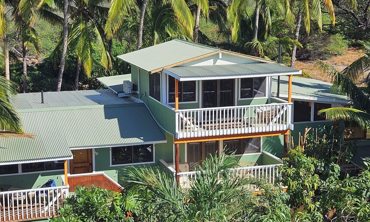Kamuela House | Steps from Paniau Beach