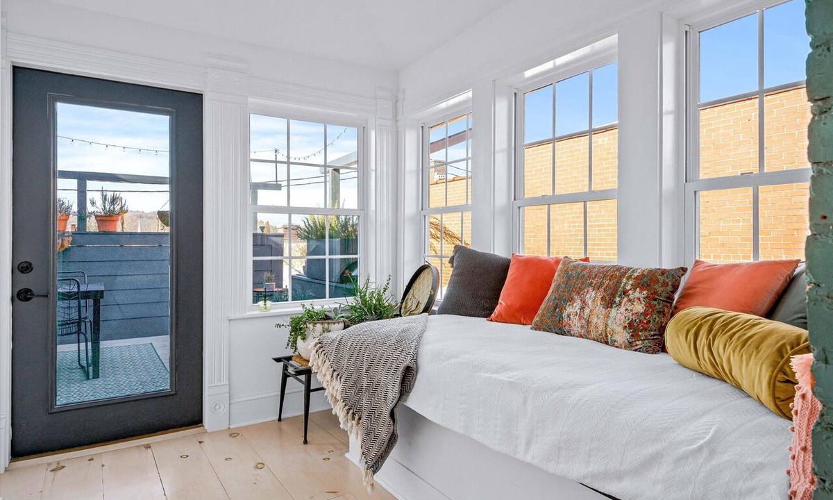 Hendersonville Apartment | The Demi-Lune. An urban space with small town charm!