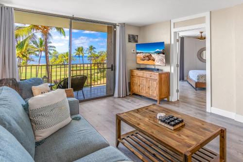 Kihei House | Tranquil Oceanfront Vistas