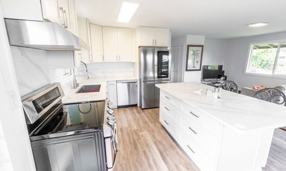 Kahuku House | Turtle Bay 2 bedroom Short Walk To Beach