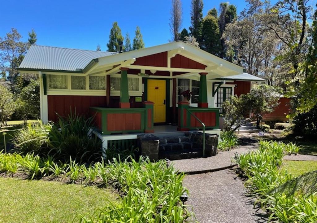 Volcano House | Volcano Teapot Cottage