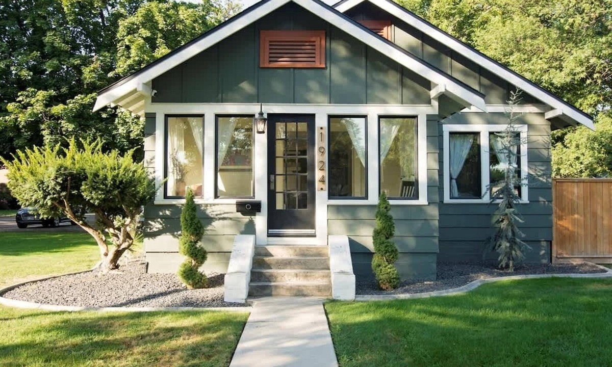 Caldwell House | Walk to College of Idaho | Renovated 2BR Home | Near Indian Creek Plaza & Downtown Caldwell