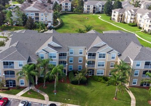 Amazing 2 bedroom condo close to Disney with access to resort facilities