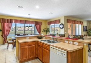 BELLA VIDA RESORT 1010MB -6 BEDROOMS - 5.5 BATHROOMS - 12 PEOPLE - LAKE VIEW