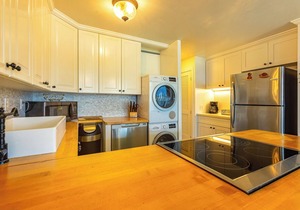 Cozy Oceanfront Condo Whales Pool Beach Access and Central Maalaea Location