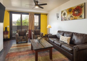 Downtown Moab | Private Hot Tub | Bike Storage | Pet Friendly | Easy Parking in Moab