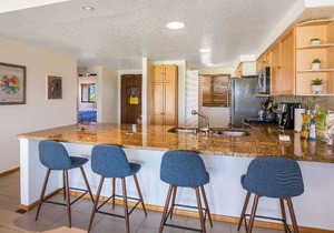 🏖️Keauhou Condo Sleeps 4 | Lanai, Golf Views & A/C