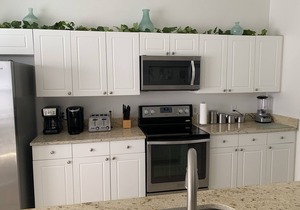 Magic Escape- Themed Bedrooms, Pool/Spa, Game Room, Movie Theater! Near Disney!