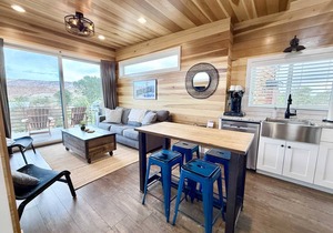 Modern Tiny Cabin Near Grand Staircase Utah in Escalante
