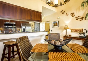 Summer Deal Wailea Condo with Pool Jacuzzi and Walk to Beaches