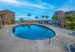 Views, romantic and private with king bed, ground floor convenience in Princeville