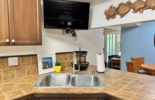 Waikoloa Apartment | 1 Huge Unit 6 Bed 4 Bath Condo in Waikoloa Village