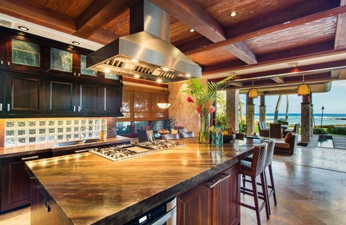 Kahala House | 15% Off Summer Special! Luxury Oceanfront Estate: Banyan House 4BD