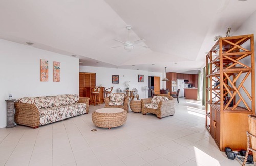Keaau House | 266 m² House ∙ 5 bedrooms ∙ 13 guests