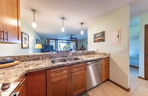 Waikoloa Condo | A stunning one-bedroom with golf course and ocean view!