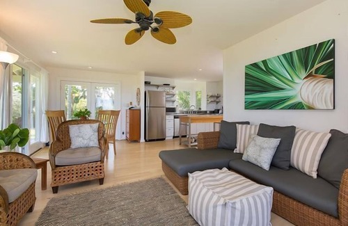 Haleiwa House | Beachfront | Sunsets & Sea Turtles - Fall 2022 rate $8700/mt