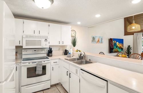 Waikoloa Apartment | Cozy 2bed, AC, golf, heated pool