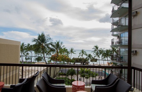 Waikiki Condo | Fabulous Tina’s Waikiki Beach Tower-Free Parking