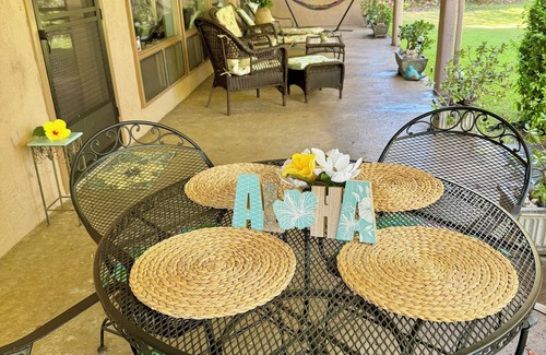 Francolin Place House | Hawaiian Family Paradise Retreat – Near Beach & Golf!