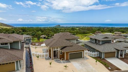 Makaha Valley House | Lealea by AvantStay Ocean Mountain Views