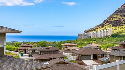 Makaha Valley House | Lealea by AvantStay Ocean Mountain Views