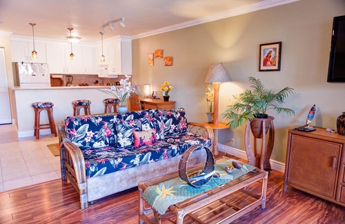 Kailua-Kona Condo | Ocean Front at a Safe Distance! Plus Full View Garden & Pool!
