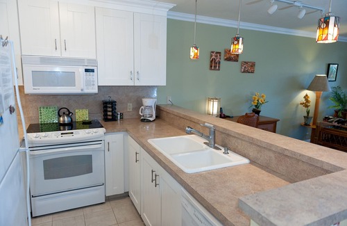 Kailua-Kona Condo | Ocean Front at a Safe Distance! Plus Full View Garden & Pool!