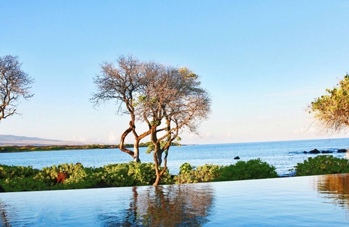 Waikoloa House | Oceanfront Estate, Steps to Ocean - Pool, Spa, Home Theater, B-Ball Court!