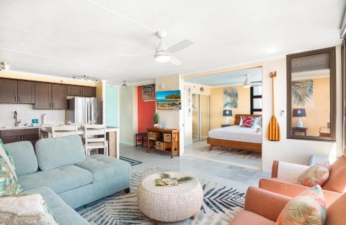 Waikiki Apartment | Panoramic Mountain View Near Waikiki Beach with Parking