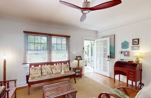 Diamond Head - Kapahulu - St. Louis Cottage | Cabin ∙ 2 bedrooms ∙ 4 guests