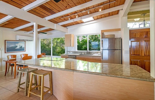 Pupukea House | Waimea Point Oceanfront House - with Air Conditioning