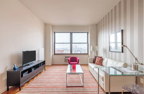 The Waterfront Apartment | 1 Bedroom in the Heart of Downtown Jersey City