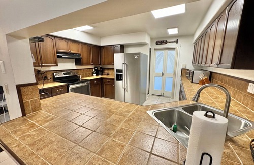 Waikoloa Apartment | 1 Huge Unit 6 Bed 4 Bath Condo in Waikoloa Village