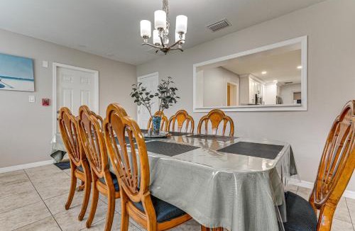 Lutz House | 10 Mi to Adventure Island: Home w/Fenced Yard!