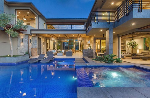 Hawaii Kai House | 10% Off Summer Special! Luxury Oceanfront Estate: Ocean House