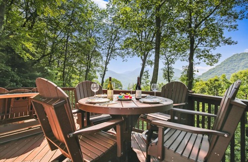 Weaverville Cabin | 16 mi to DT, Hot Tub, Fire Pit, FP, Basket Ball Court, Mt View, Secluded & Quiet