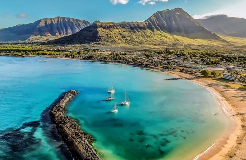 Makaha Valley House | 199 m² House ∙ 1 bedroom ∙ 2 guests