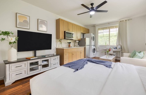 Makaha Valley House | 199 m² House ∙ 1 bedroom ∙ 2 guests