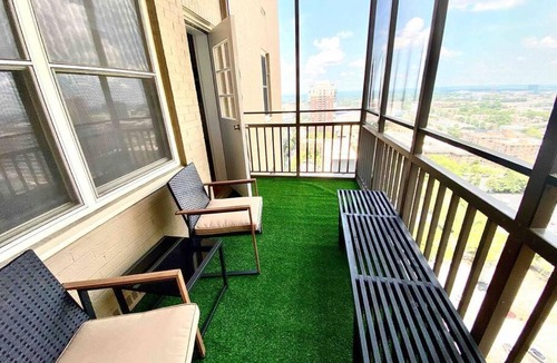 Downtown Atlanta Apartment | 21st floor cozy condo in the center of DT Atlanta