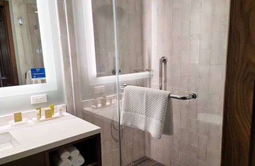 Kihei Resort | 2BR Plus at Maui Bay Villas, Hilton Grand Vacations Club in Sunny Kihei