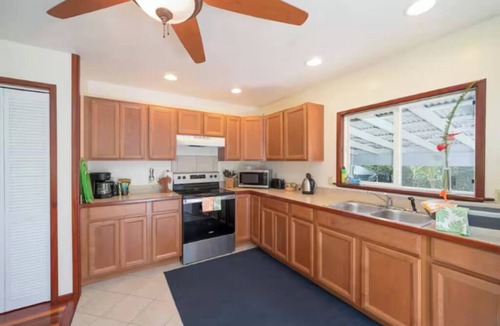 Orchidlands Estates House | 3.6-Acre Hawaiian Forest Retreat, King Suites, Hot Tub, AC