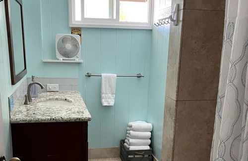 Pupukea House | 3 bedroom bungalow a short walk from beach!