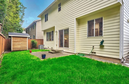 Alderwood Manor House | 3-bedroom house w/an office in super nice Neighborhood
