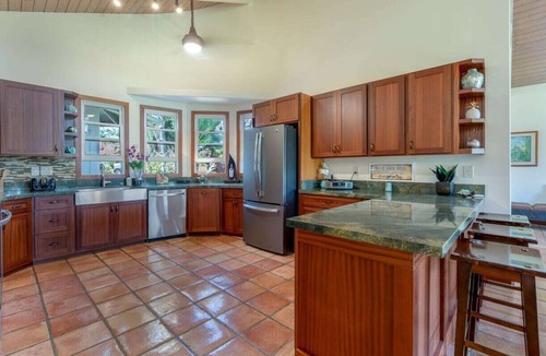 Poipu House | 4 BDR, 3 BR, A/C, walk to beaches, restaurants and The Grand Hyatt